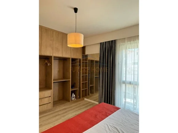 Tirane, jepet me qera apartament 1+1 Kati 1, 66 m² (Shkolla e Kuqe)  Kontaktoni per Cmimin
