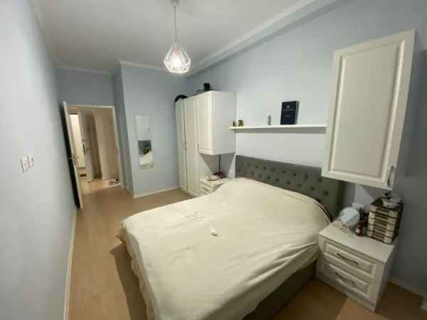 Tirane, jepet me qera apartament 1+1+Ballkon Kati 6, 65 m² 580 € (21 Dhjetori)