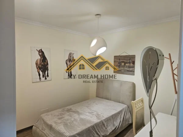 Durres, jepet me qera apartament 2+1 Kati 7, 90 m² 400 € 