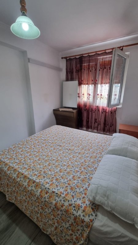 Tirane, jepet me qera apartament 1+1+Ballkon Kati 5, 60 m² 500 € (Don Bosko)