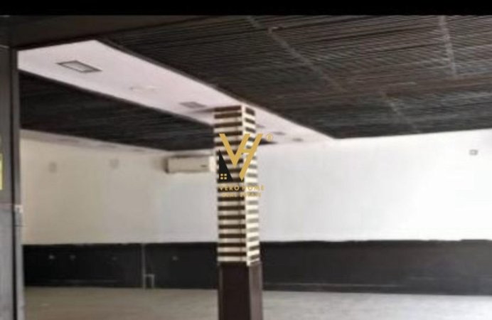 Tirane, shitet magazine Kati 0, 148 m² 260.000 € (ALI DEMI)