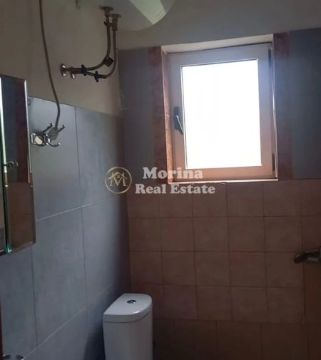 Tirane, jepet me qera shtepi 1+1 Kati 1, 60 m² 300 € (Qytet Studenti)