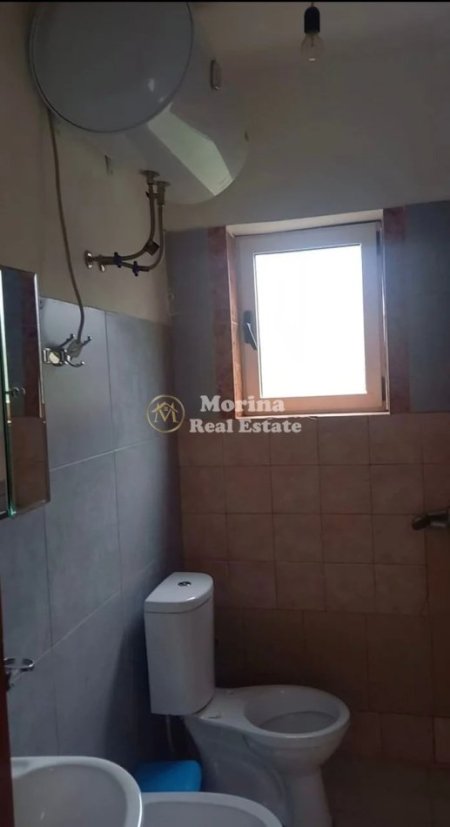 Tirane, jepet me qera shtepi 1+1 Kati 1, 60 m² 300 € (Qytet Studenti)