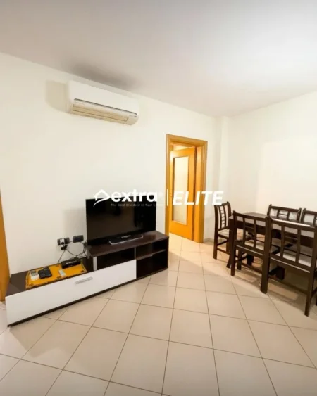 Tirane, jepet me qera apartament 2+1 Kati 3, 80 m² 650 € (Prokuroria)