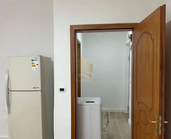 Tirane, jepet me qera ambjent biznesi Kati 1, 30 m² 370 € (Myslym Shyri)