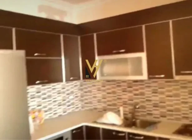 Tirane, shitet apartament 2+1+Ballkon Kati 5, 100 m² 215.000 € (UJI I FTOHTE)