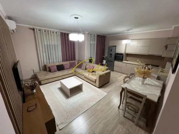 Tirane, jepet me qera apartament 2+1 Kati 2, 115 m² 550 € (ASTIR)