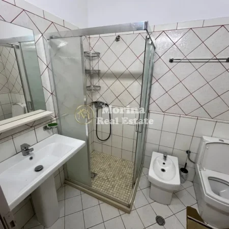 Tirane, jepet me qera apartament 2+1 Kati 2, 105 m² 550 € (Astir)