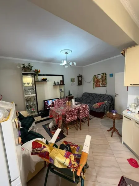 Durres, shitet apartament 2+1+Ballkon Kati 3, 75 m² 115.000 € (Stacioni i Trenit)