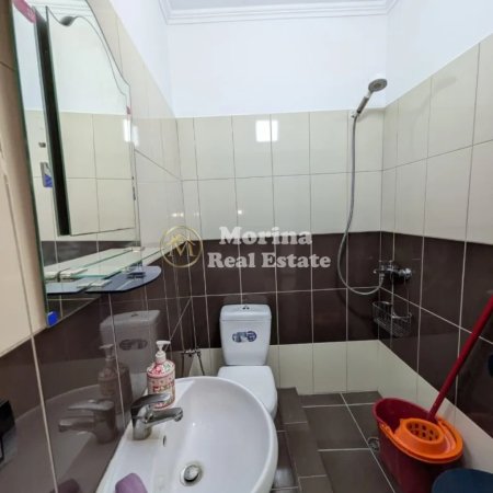 Tirane, jepet me qera garsonier Kati 4, 40 m² 500 € (Rruga e Kavajes)