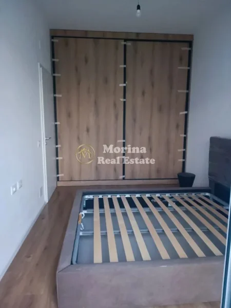 Tirane, jepet me qera apartament 1+1 Kati 2, 54 m² 450 € (Fresku)