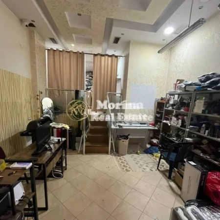 Tirane, jepet me qera ambjent biznesi Kati 1, 70 m² 350 € (Rruga 5 Maji)