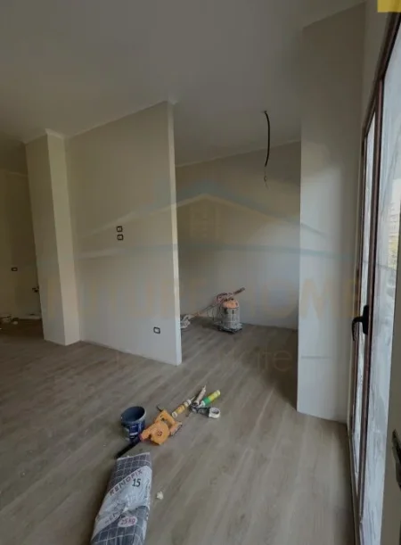 Tirane, shitet apartament 2+1+Ballkon Kati 1, 111 m² 139.250 € (Fresku, Tiranë)