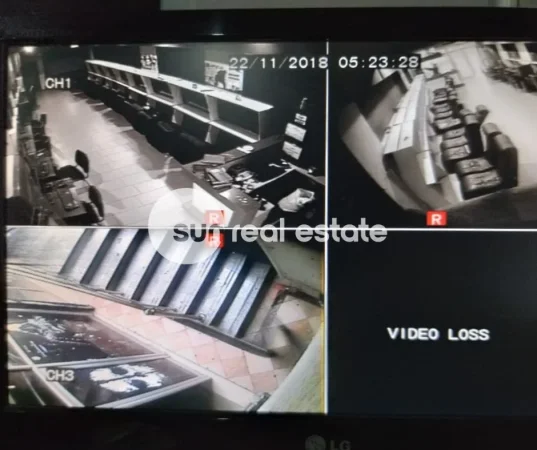 Shkoder, shitet ambjent biznesi Kati -1, 70 m² 130.000 € (QENDER)