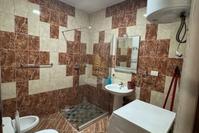 Tirane, jepet me qera apartament 2+1+Ballkon Kati 4, 100 m² 480 € (Fresk)