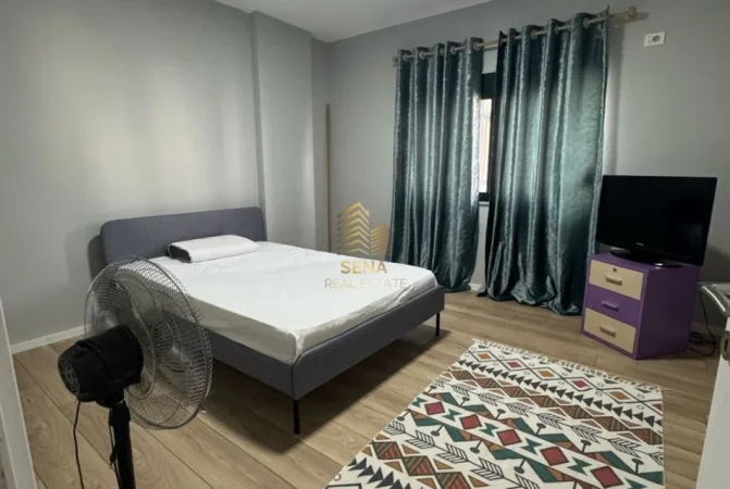 Tirane, jepet me qera apartament 2+1+Ballkon Kati 4, 100 m² 480 € (Fresk)