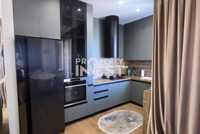Tirane, shitet 2+1 Kati 5, 138 m² 300.000 € (Pediatria)