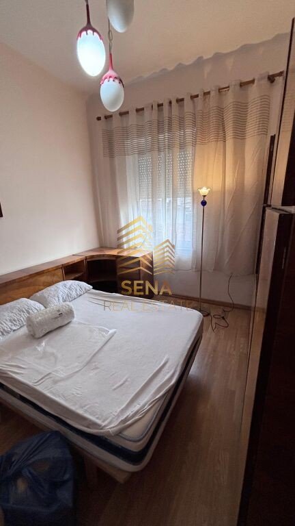Tirane, jepet me qera apartament 2+1 Kati 3, 80 m² 500 € (Rruga e Dibres)