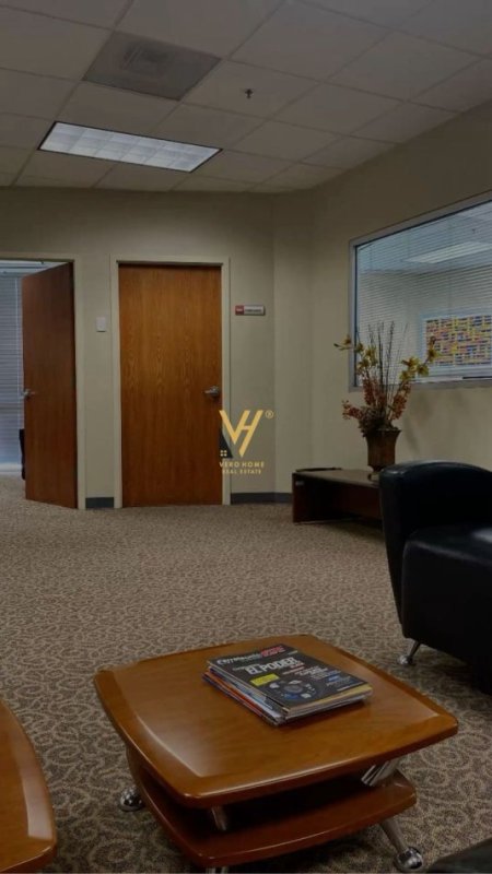 Tirane, jepet me qera zyre Kati 2, 100 m² 1.100 € (SHESHI WILLSON)