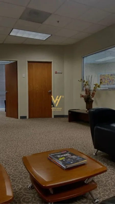 Tirane, jepet me qera zyre Kati 2, 100 m² 1.100 € (SHESHI WILLSON)