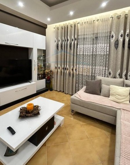 Qera,Apartament 2+1, Fresk, Tirane