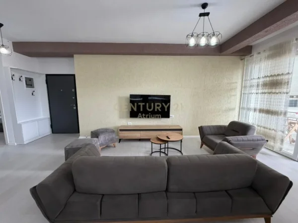 Tirane, jap me qera apartament 2+1 Kati 2, 104 m² 650 € (Unaza e Re)