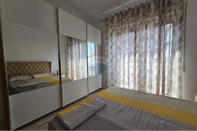 Tirane, jepet me qera apartament 2+1+Ballkon Kati 6, 129 m² 1.100 € (Kompleksi Delijorgji)