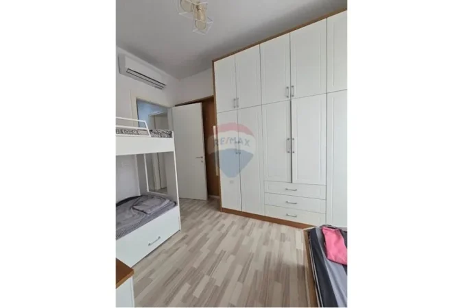 Tirane, jepet me qera apartament 2+1+Ballkon Kati 6, 129 m² 1.100 € (Kompleksi Delijorgji)