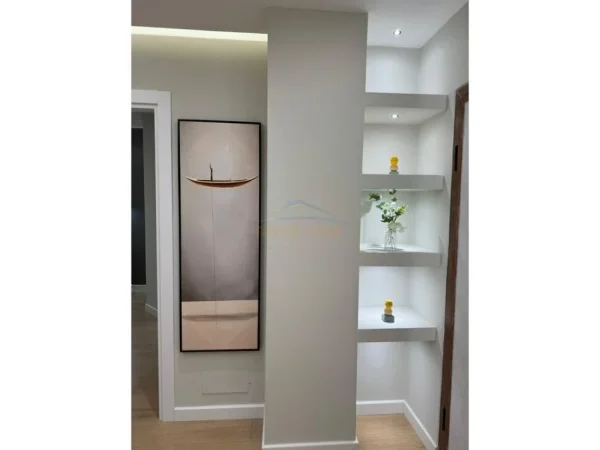 Tirane, shitet apartament 2+1 Kati 8, 116 m² 299.000 € (zogu i zi)