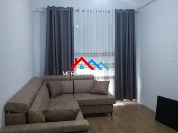 Tirane, jepet me qera apartament 1+1+Ballkon Kati 2, 54 m² 450 € (RRUGA DALIP TOPI,FRESK)