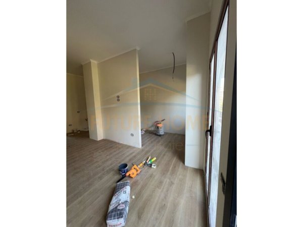 Tirane, shitet apartament 2+1 Kati 1, 111 m² 139.250 € (Fresku)