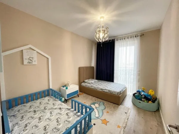 Tirane, jepet me qera apartament 2+1 Kati 8, 110 m² 800 € (Ish Parku.)