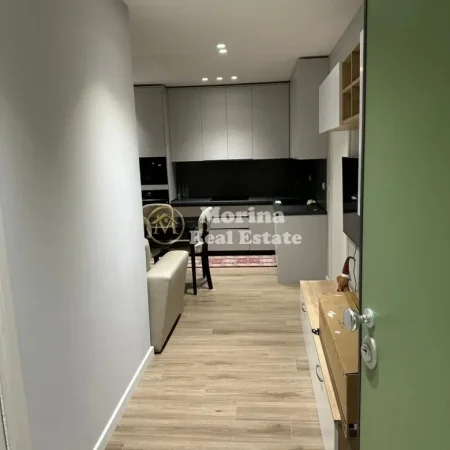 Tirane, jepet me qera apartament 2+1 Kati 3, 90 m² 900 € (Pazari Ri)