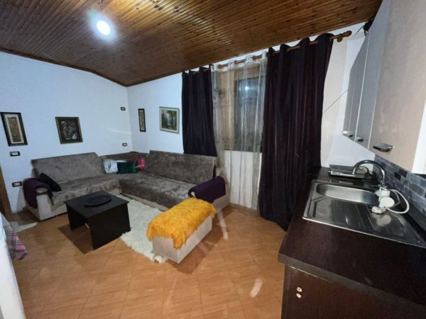Tirane, jepet me qera apartament 2+1 Kati 2, 78 m² 500 € (Shkolla e Baletit /Rruga Petro Nini Luarasi)
