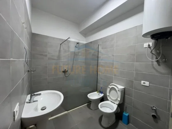 Shitet, Apartament 1+1, Kompleksi Mangalem, Tiranë. 110,000 €, AL63886