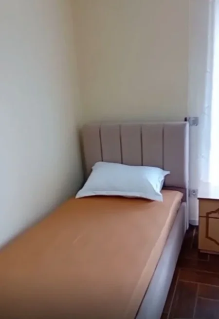 Tirane, jepet me qera apartament 2+1+Ballkon Kati 3, 85 m² 520€ (Xhamllik/Rr.Xhanfize Keko)