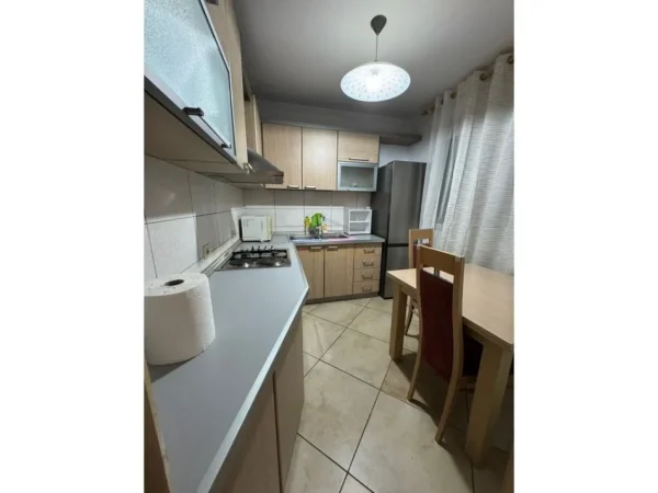 Qera, Apartament 3+1, Rruga e Kavajes, Tirane.