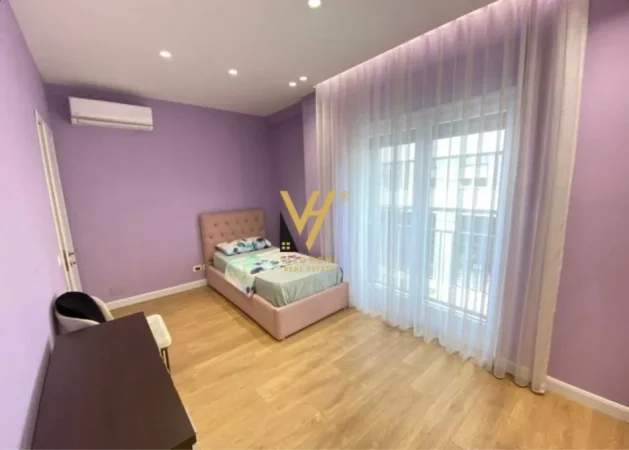 Tirane, jepet me qera apartament 2+1+Ballkon Kati 1, 100 m² 800 € (RRUGA E DIBRES)