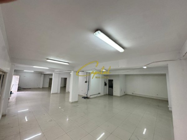 Tirane, jepet me qera magazine Kati 0, 240 m² 1.400 € (DON BOSKO)