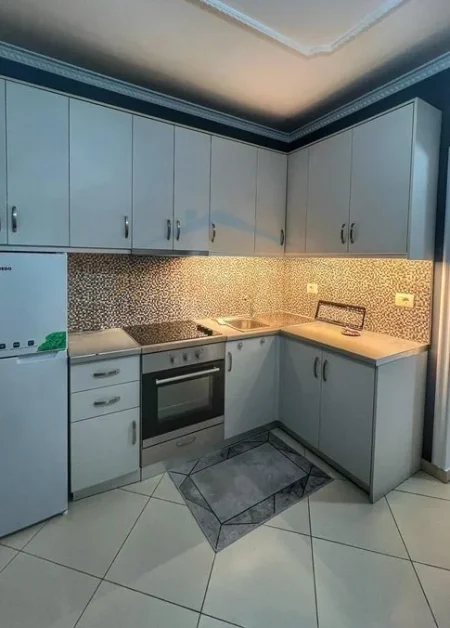 Qera, Apartament 2+1+2, Selitë