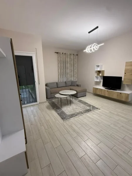 Tirane, jepet me qera apartament 1+1+Ballkon Kati 1, 64 m² 400 € (Astir)