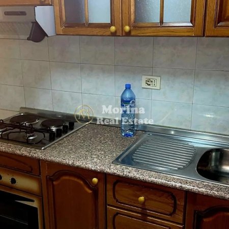 Tirane, jepet me qera shtepi Kati 5, 60 m² 450 € (Ish Parku Autobusave)