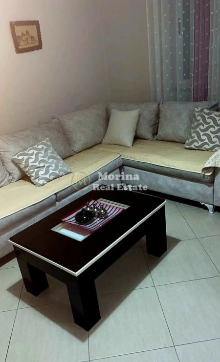 Tirane, jepet me qera shtepi Kati 5, 60 m² 450 € (Ish Parku Autobusave)