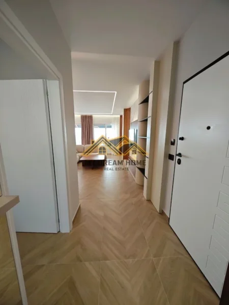 Durres, shitet apartament 2+1 Kati 5, 217 m² 500.000 € (plazh)