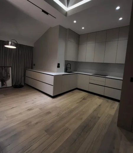 Tirane, shitet apartament 3+1 Kati 6, 180 m² (KODRA DIELLIT)