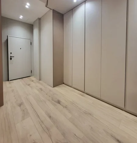 Tirane, shitet apartament 3+1 Kati 6, 180 m² (KODRA DIELLIT)