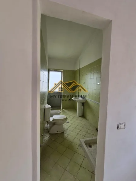 Durres, shitet apartament 3+1 , 287 m² 265.000 € (plazh)