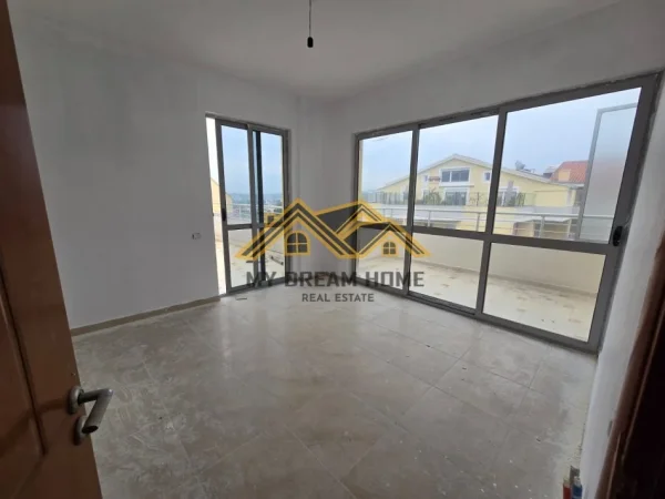 Durres, shitet apartament 3+1 , 287 m² 265.000 € (plazh)