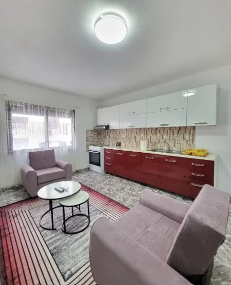 Tirane, jepet me qera apartament 2+1 , 80 m² 600 € 