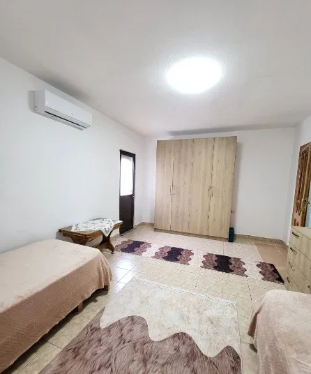 Tirane, jepet me qera apartament 2+1 , 80 m² 600 € 